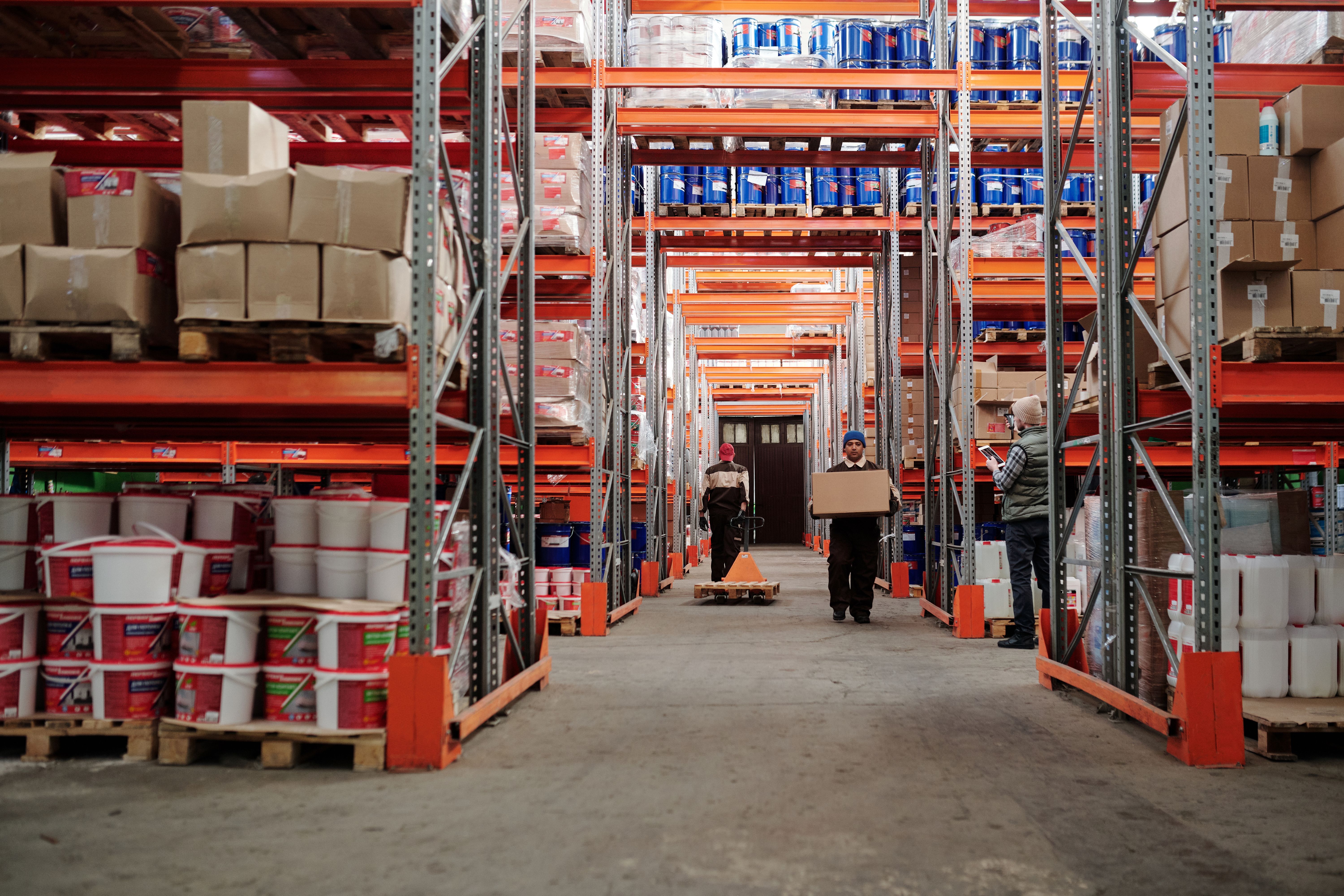 Reference warehouse distribution context